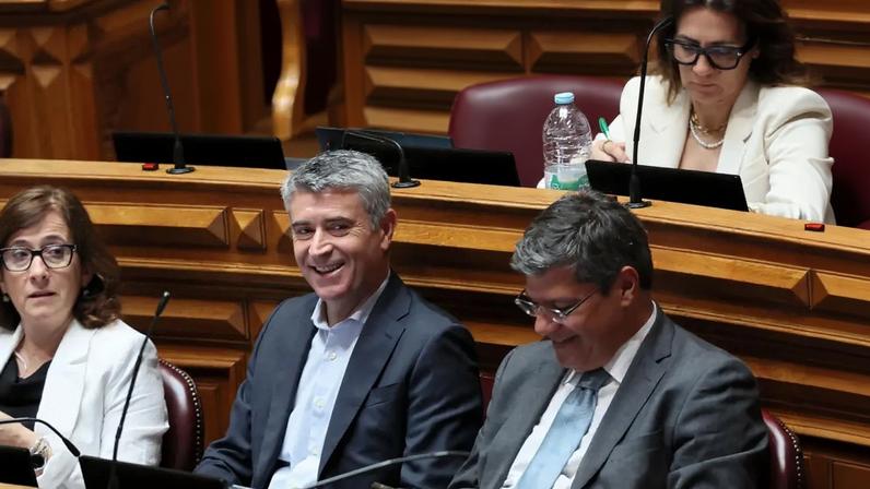 Montenegro atribui défice inicial do ano a várias contingências