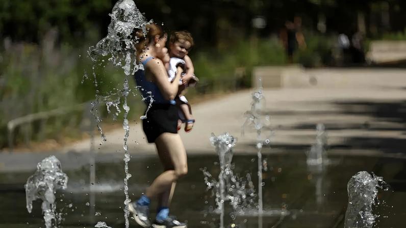 Criança encontrada morta dentro de carro durante onda de calor em França