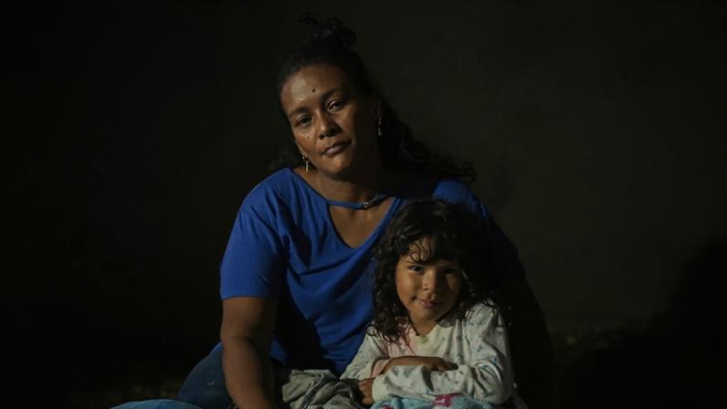 Mãe que sobreviveu aos sismos diz ter ouvido a natureza em fúria