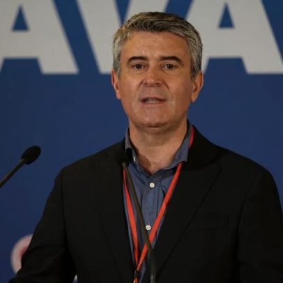 Carneiro reclama vitória na reforma laboral e insta Montenegro a agir