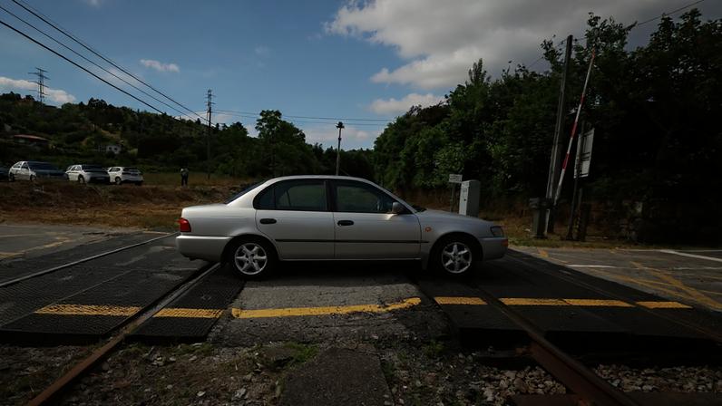 Condutores ou peões a atravessar com a sinalização ativa é a principal infração detetada