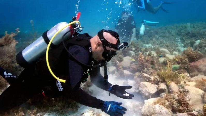 Entre os artefactos encontrados estão canhões de ferro, uma pedra de afiar para espadas e sabres e várias balas de mosquete