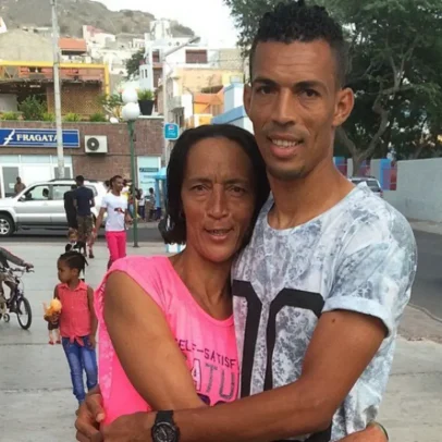 Mãe de Vozinha vai ao Mundial após isenção de visto a familiares