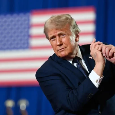 Trump ignora tradição ao estampar rosto e nome nos 250 anos dos EUA