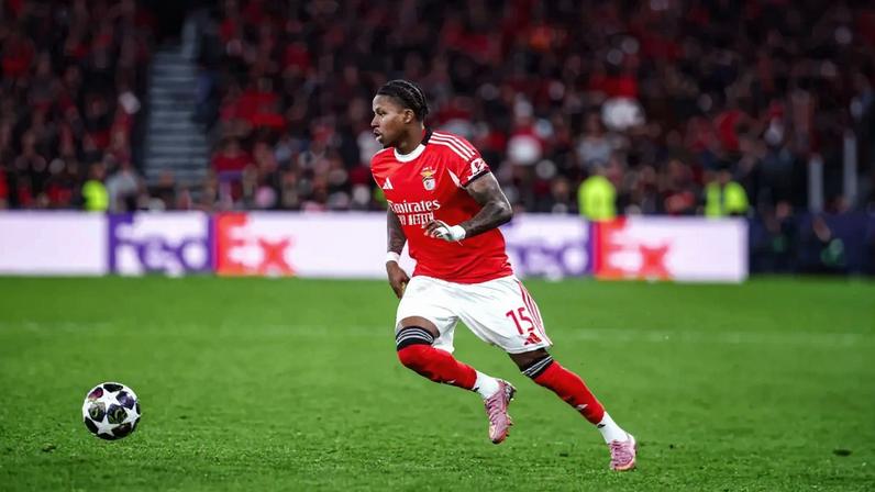 Benfica oficializa transferência de Sidny Cabral para o Trabzonspor