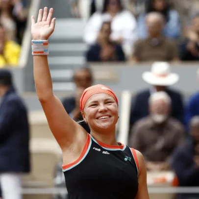 Diana Shnaider derrota a número um do mundo em Roland Garros