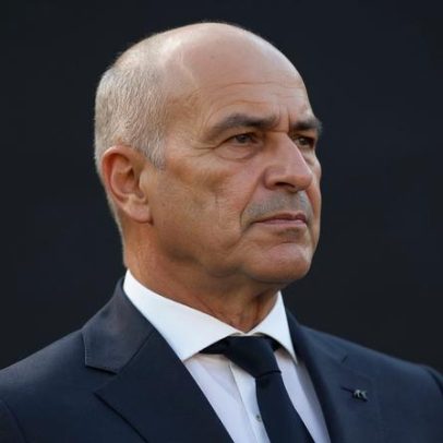 Martínez elogia Rafael Leão por proteger colega e demonstrar espírito de equipa