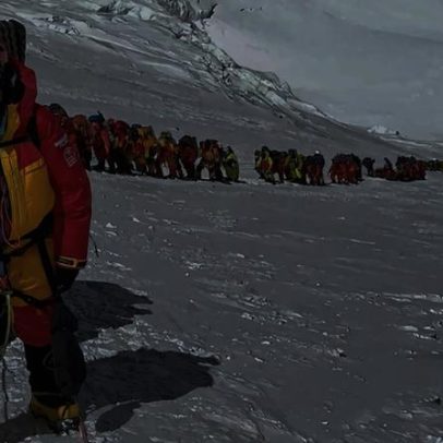 Nunca tantas pessoas procuraram o pico mais alto do Mundo