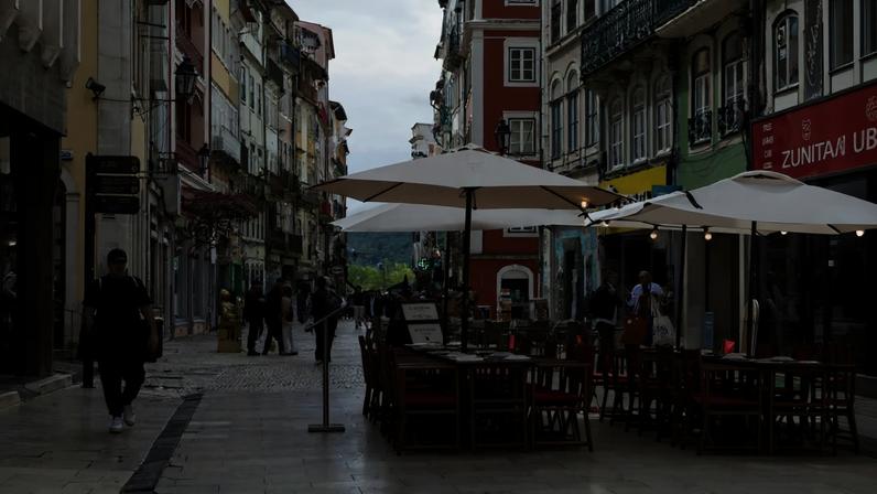 Esplanadas na Ferreira Borges, a principal rua pedonal de Coimbra