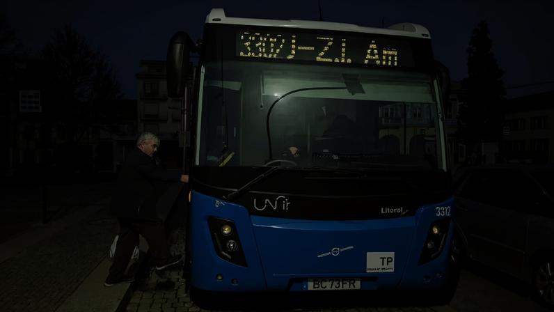 Deniz Gul mostra-se na Turquia e ganha espaço na montra