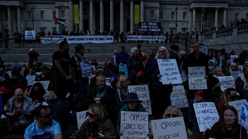 Quatro ativistas pró-Palestina condenados a prisão efetiva no Reino Unido