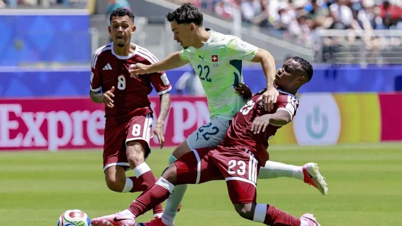 Catar empata com a Suíça no último minuto