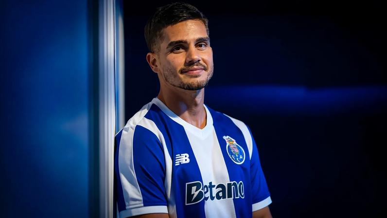 André Silva diz que é hora de regressar a vestir a melhor camisola do Mundo