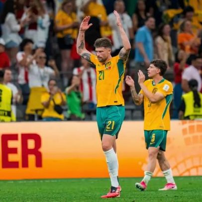 Austrália vence a Turquia no segundo jogo do Grupo D
