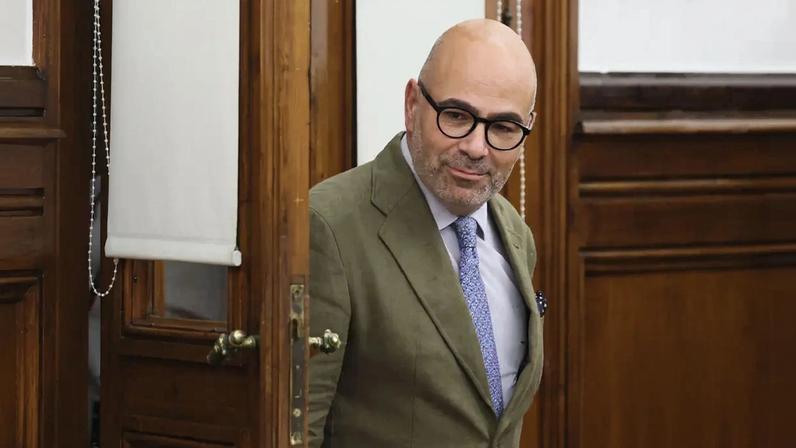 Pinto Luz defende que país e PSD não podem deixar de ouvir Passos