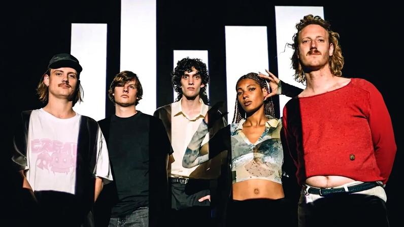 Banda belga Lézard estreia em Portugal as suas influências de post-punk, disco, glam rock, new wave e electro-clash