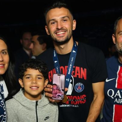 Pais de Gonçalo Ramos dizem que vão levar a mala até à final
