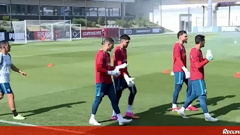 Equipa das quinas trabalha na Cidade do Futebol