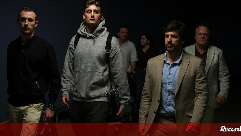 Silas Andersen chegou a Portugal para reforçar o Sporting