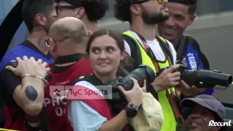 Gaffe na cerimónia dos hinos Argentina-Honduras: reações de Messi e Enzo