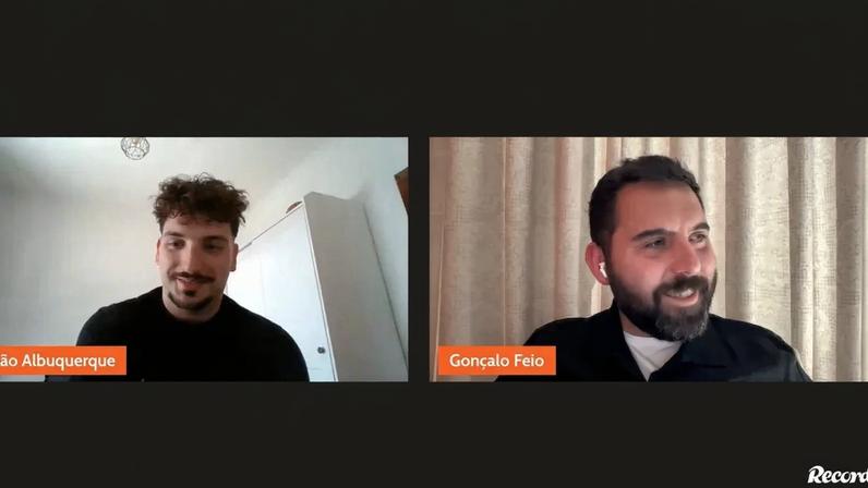 Gonçalo Feio terminou a experiência no Tondela, mas mantém a vontade de continuar a treinar em Portugal. As lições do 'Special One' inspiraram o método que levou ao empate com os leões e a uma vitória em casa do Chelsea.