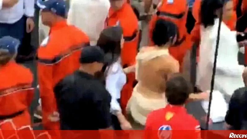Kim Kardashian roubou toalha de Antonelli para limpar a testa, segundo relatos