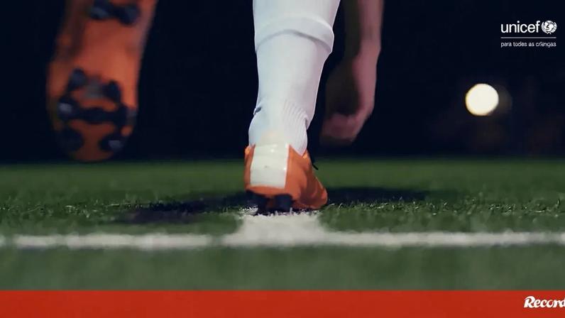 A propósito do Mundial'2026, a UNICEF apelou, com este vídeo, a uma reflexão sobre os verdadeiros valores do futebol e a importância do apoio às crianças em todo o Mundo.