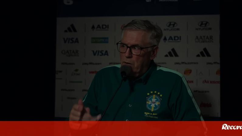 Ancelotti diverte jornalistas com frase sobre leões e gatos