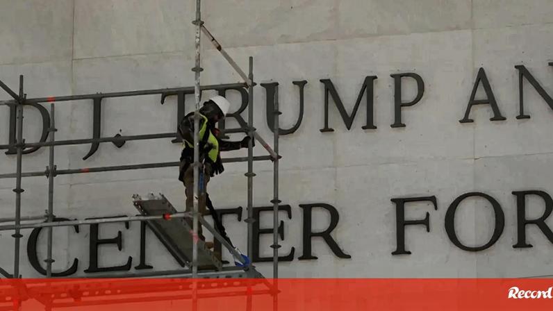 Kennedy Center prossegue com remoção do nome de Trump após decisão judicial