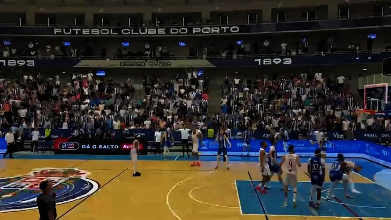 FC Porto celebra título nacional de basquetebol após 10 anos