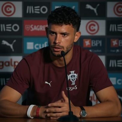 Matheus Nunes explica idas à praia da Seleção: passo o ano em Manchester