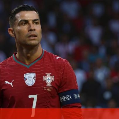 Cristiano Ronaldo usa camisola especial em Houston com pormenor na manga