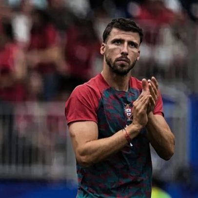 Em direto: acompanhe a conferência de imprensa de Rúben Dias