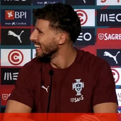 Rúben Dias faz tirada bem-humorada a assessor da FPF