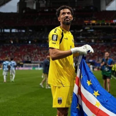 Unai Simón comenta o fenómeno Vozinha: 20 milhões de seguidores num dia