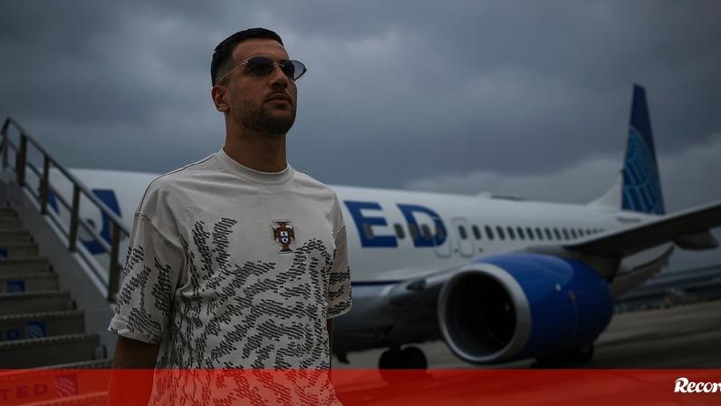 Diogo Dalot fala em conferência de imprensa: siga em direto