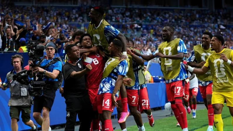 Cabo Verde festeja empate com o Uruguai
