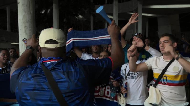 Adeptos cabo-verdianos celebram empate com o Uruguai
