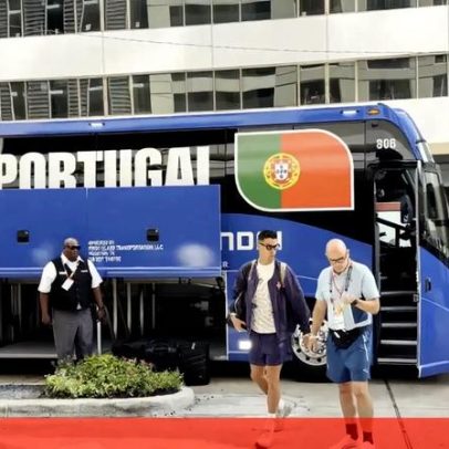 Chegada da Seleção ao hotel em Houston com Ronaldo em destaque