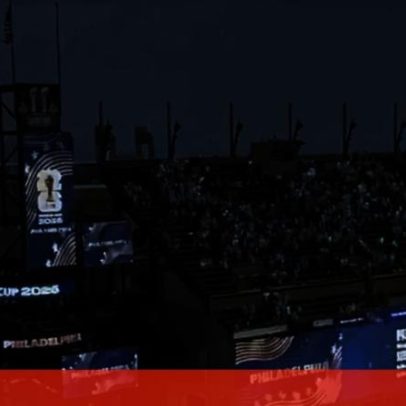 França-Iraque suspenso; tempestade aproxima-se do Estádio Lincoln Financial