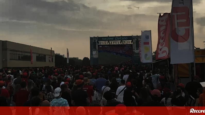 Festejos do 4-0 na Fan Zone Betano em Gaia