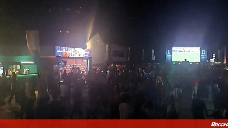 Ambiente de festa na Fan Zone Betano antes do arranque do Colômbia-Portugal