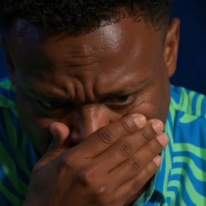Vinícius Júnior em lágrimas após mensagem da avó