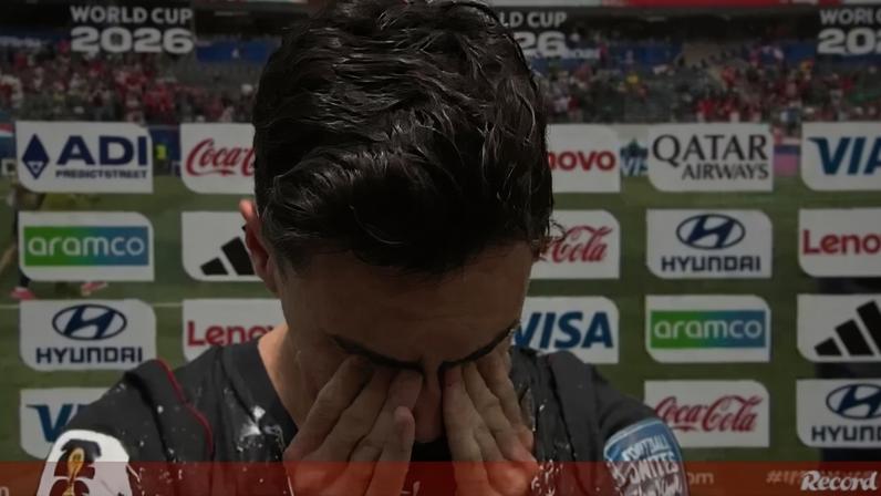 Eustáquio em lágrimas ao recordar os pais após marcar golo histórico do Canadá no Mundial
