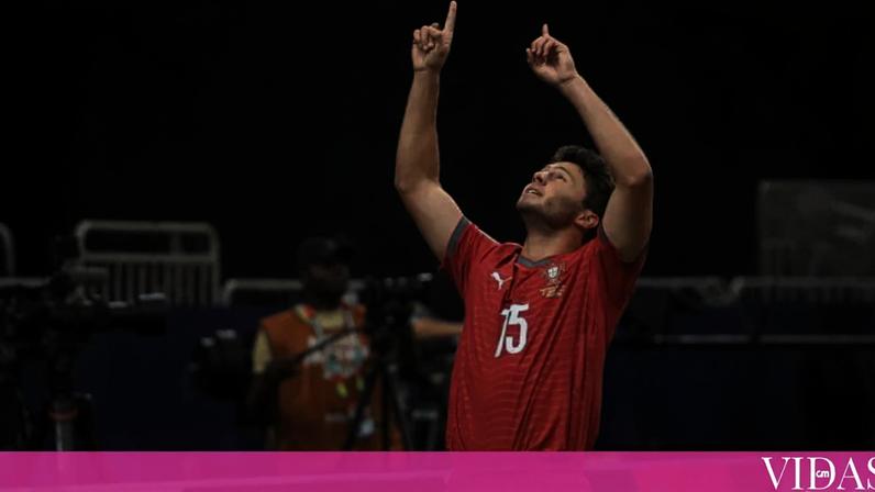 João Neves dedica o primeiro golo no Mundial à mãe