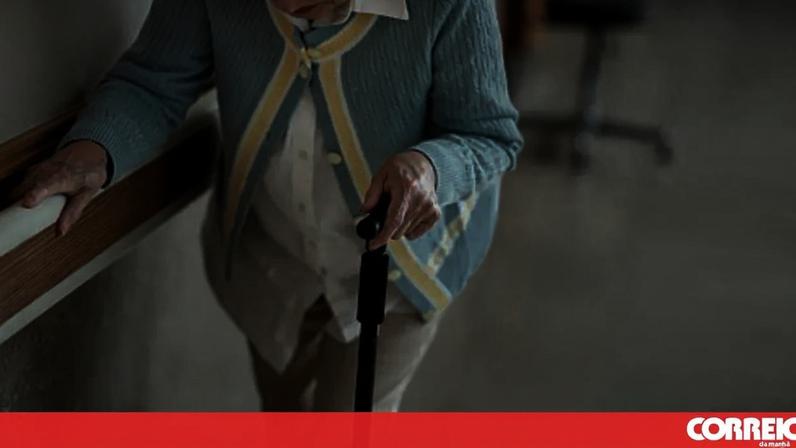 Lar clandestino em São João das Lampas encerra por condições perigosas aos idosos