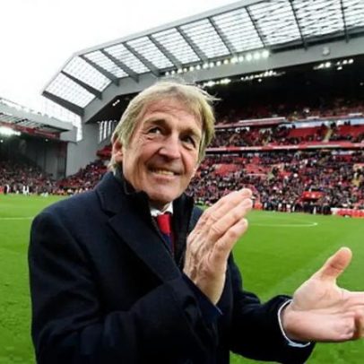 Ex-futebolista Kenny Dalglish revela tratamento a cancro