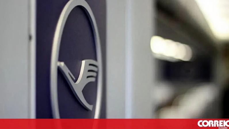 Aprova acordo de intenções com Lufthansa para escola de pilotos em Portugal