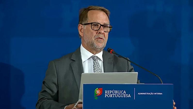 Governo preparado para soluções extraordinárias de apoio aos bombeiros
