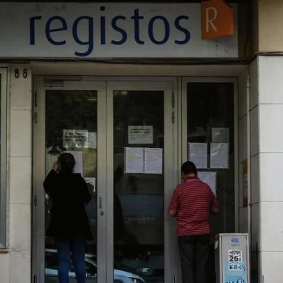 Greve nas conservatórias regista 93,41% de adesão hoje